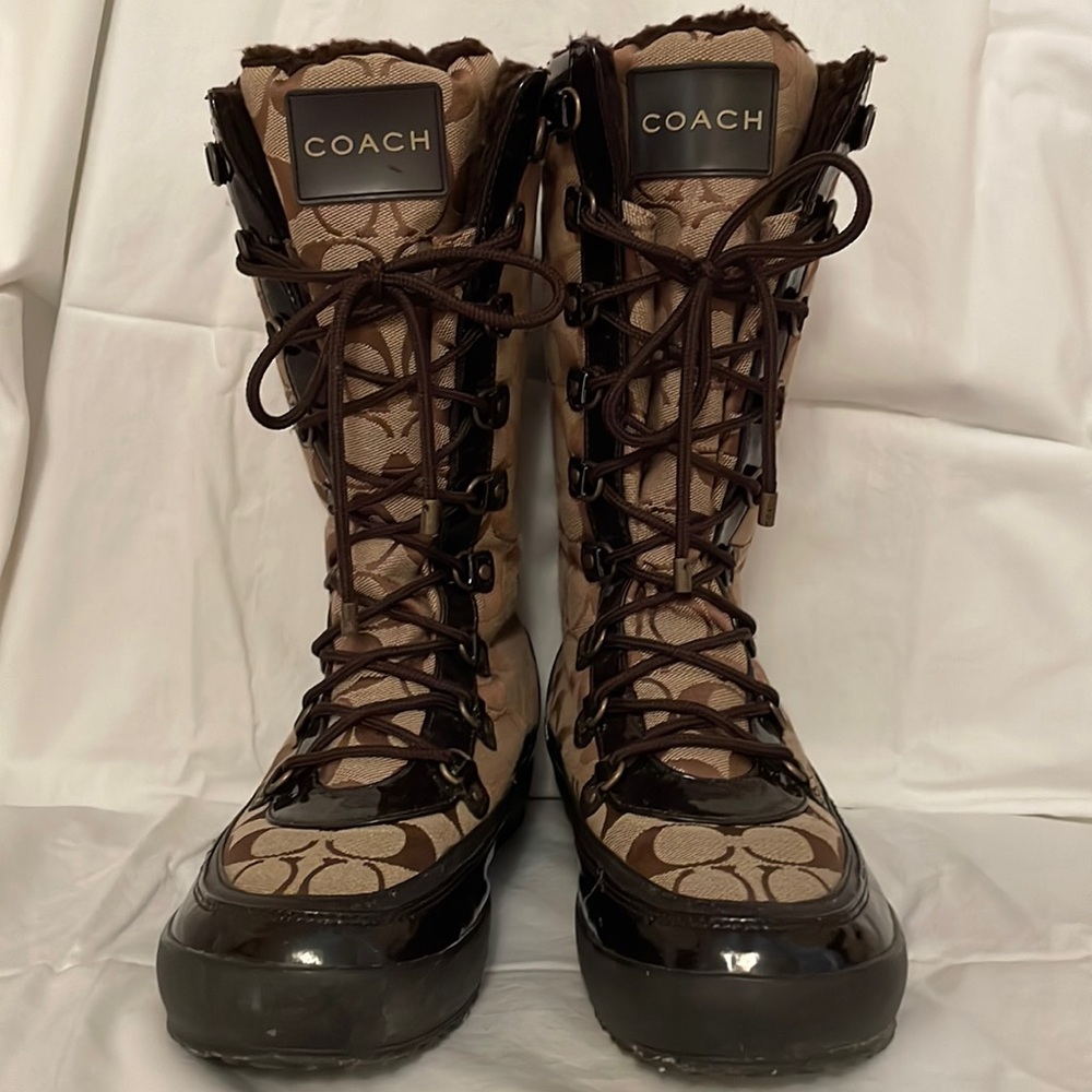 Vintage Coach Snow Boots. Size 9